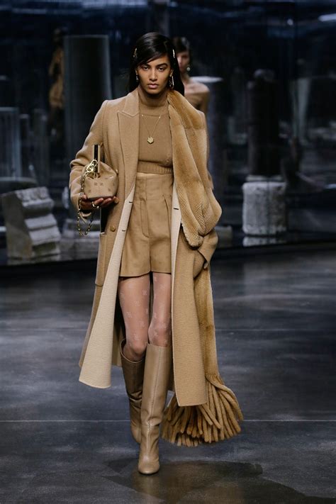 desfile fendi 2021|fendi clothes 2021.